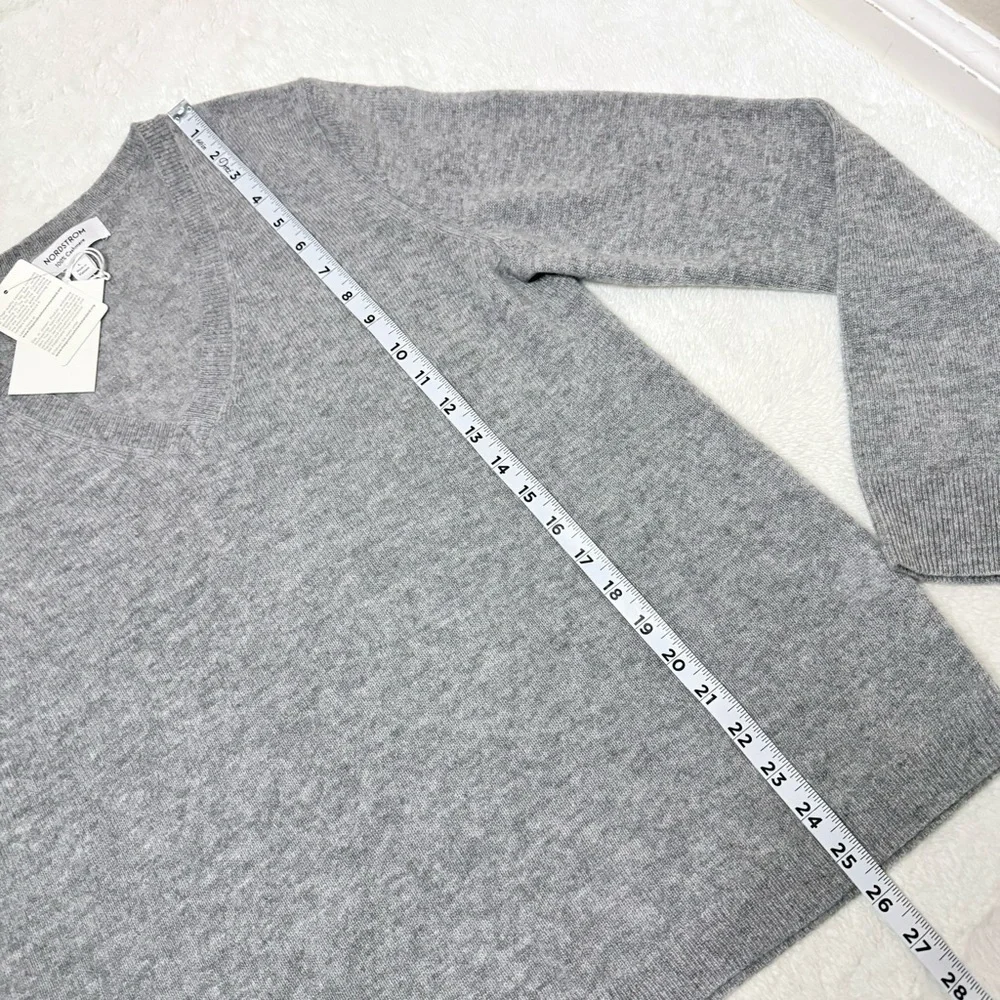 Nordstrom Women's 100% Cashmere Grey Heather V-Neck Sweater - Sz Large, NWT
